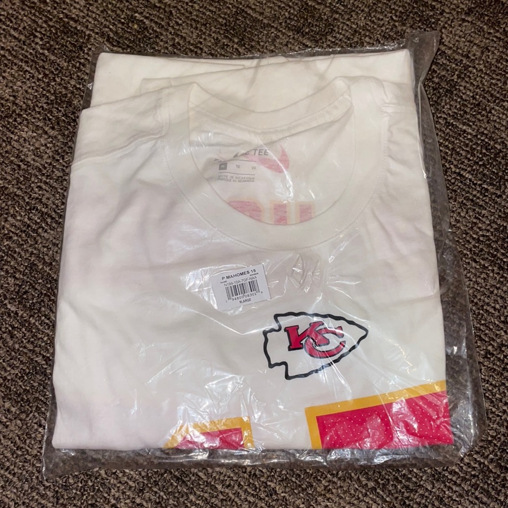 Kansas City Chiefs Patrick Mahomes Nike Jersey Tee Size XL BRAND NEW